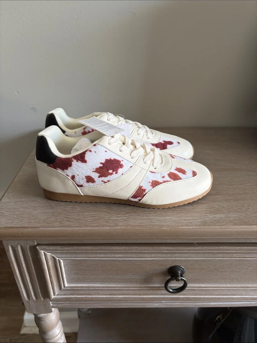 GAP Cream Sneakers with Burgundy Cow-Print and Black Heel